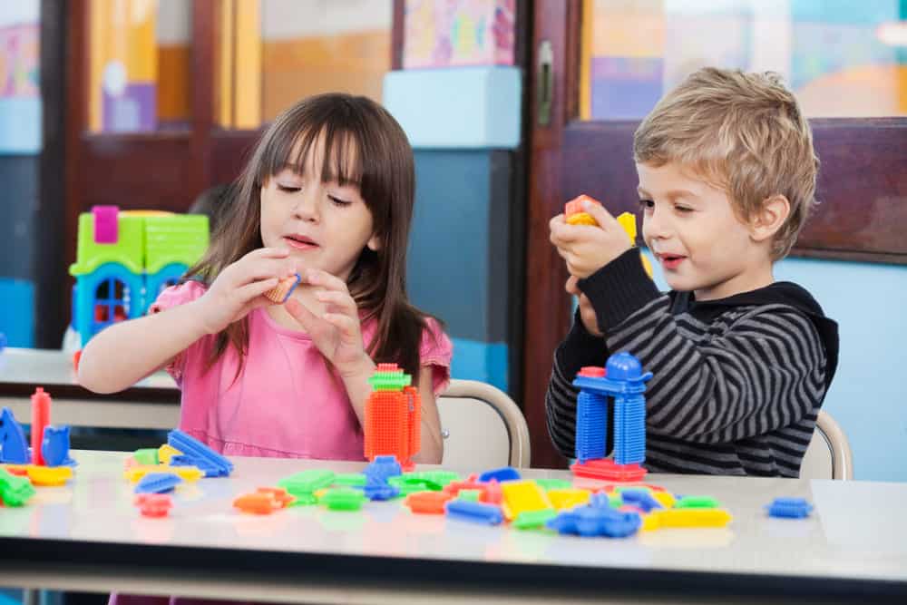 You are currently viewing Preschool VS Daycare: How to Make the Right Choice?